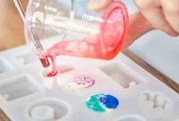 Can you mix food coloring with resin