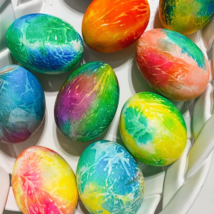 Gel food coloring for dying eggs