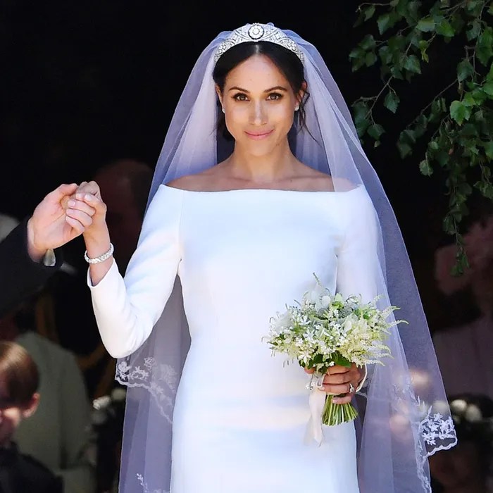 What size is meghan markle's wedding dress