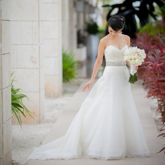 Gently used wedding dresses