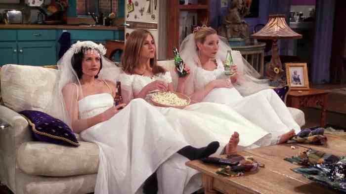 Friends episode with wedding dresses