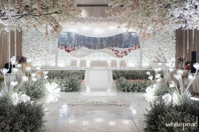 White wedding dress with maroon