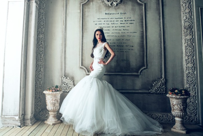 How much are custom wedding dresses