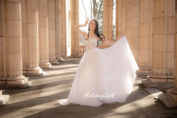 White wedding dress corset